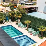 Lion Hotel