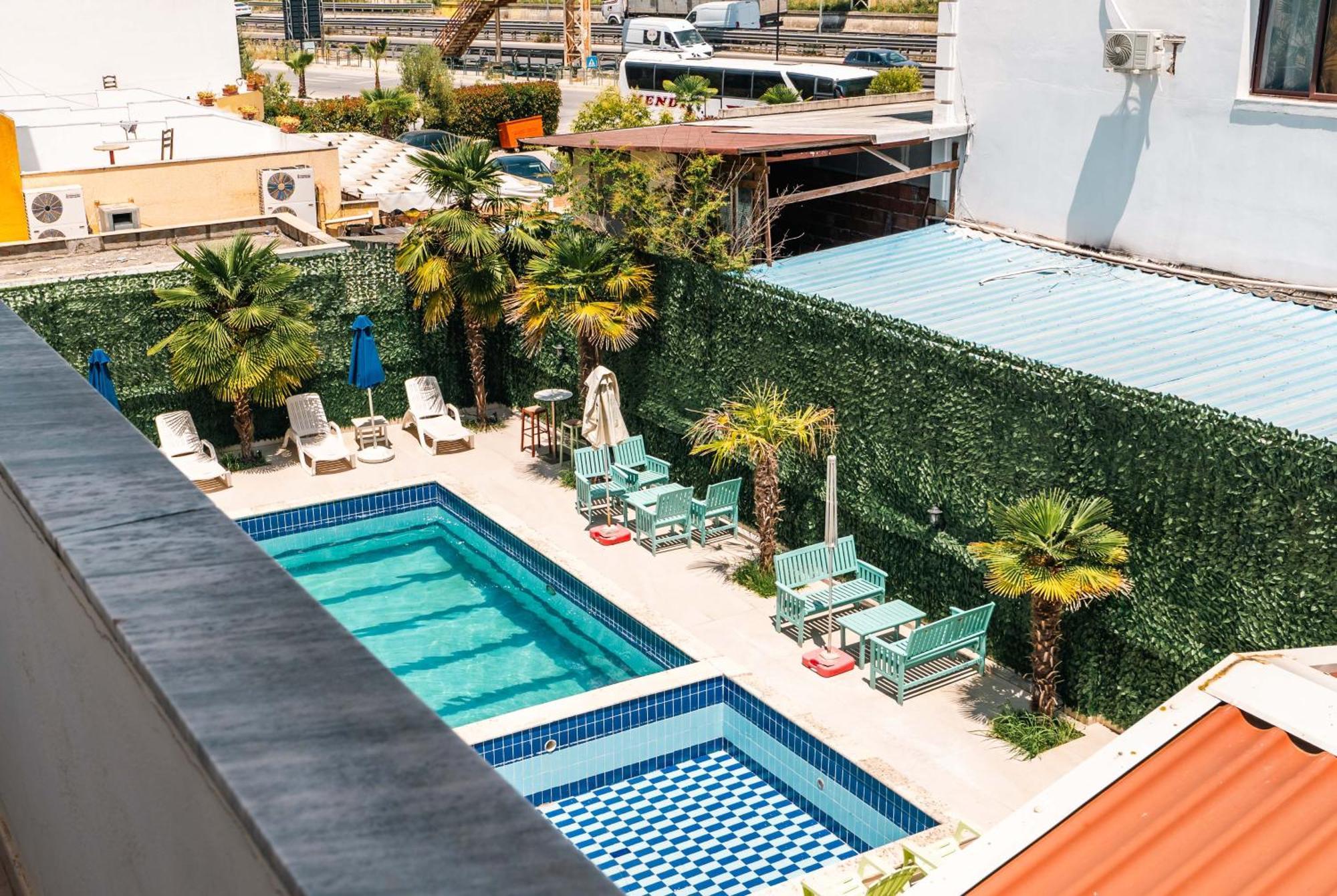 Lion Hotel 3*