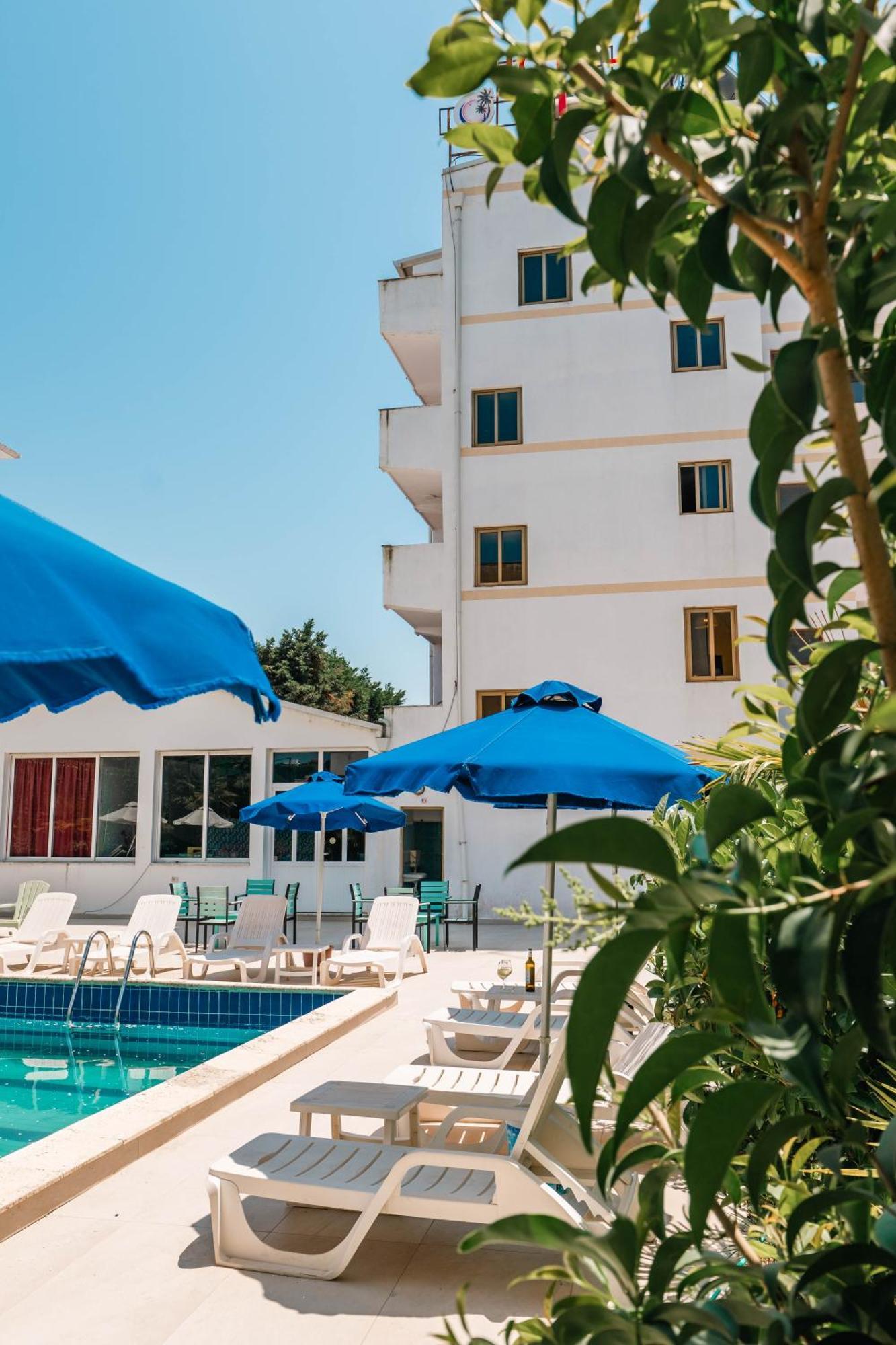 Lion Hotell 3*