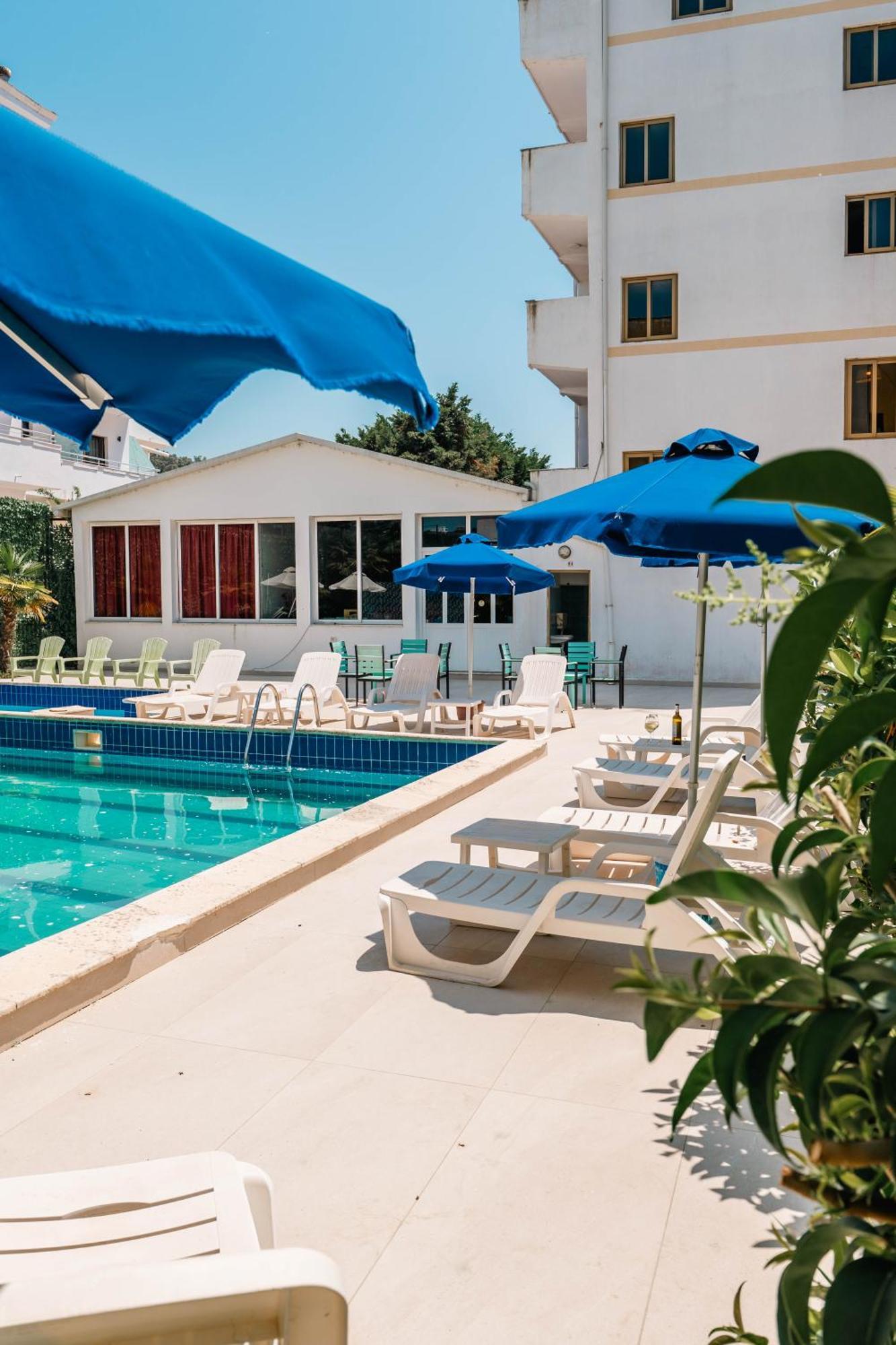 Lion Hotell Golem (Tirana)