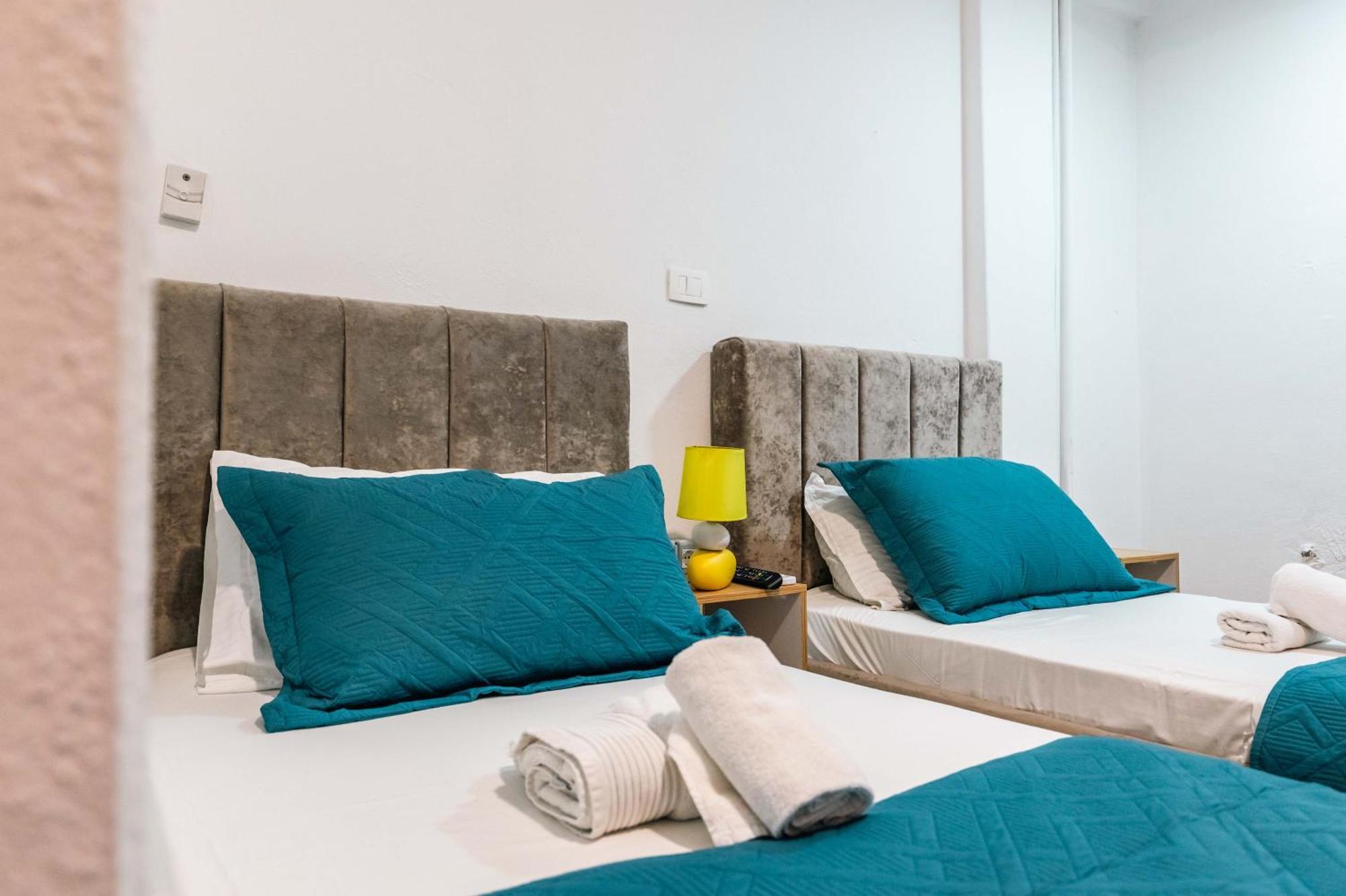 Lion 3* Golem (Tirana)
