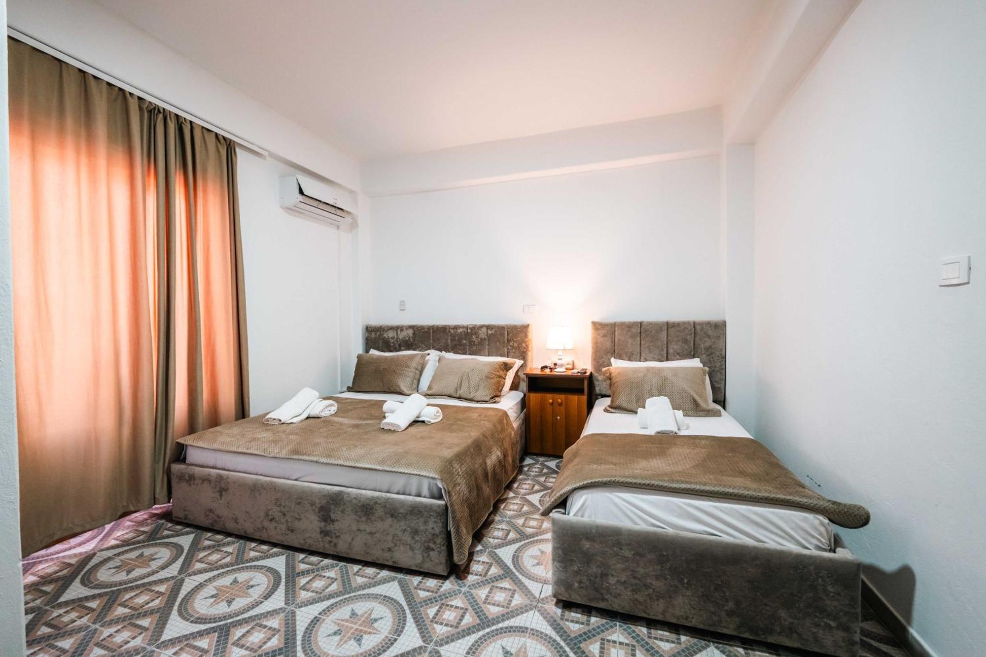Lion Hotell 3*